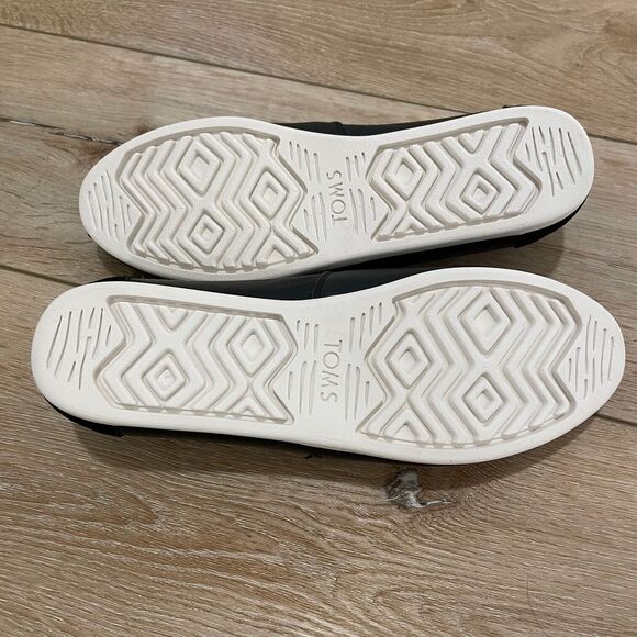 TOMS X Star Wars Black Leather Darth Vader / Storm Trooper Ladies Size 7.5 ✅NEW✅ - Picture 5 of 8